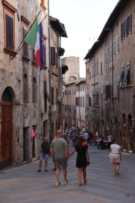 Lovely 2 Bedroom In San Gimignano Historic Center 외부 사진