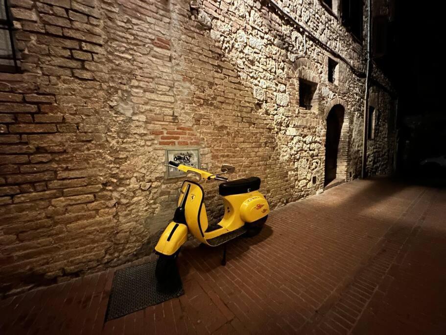 Lovely 2 Bedroom In San Gimignano Historic Center 외부 사진