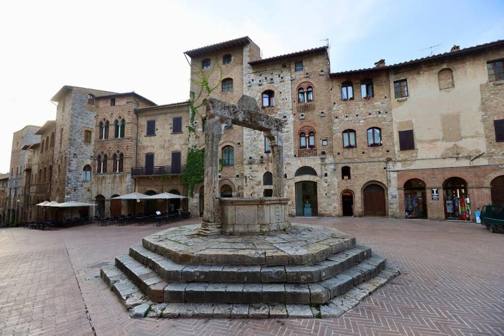Lovely 2 Bedroom In San Gimignano Historic Center 외부 사진