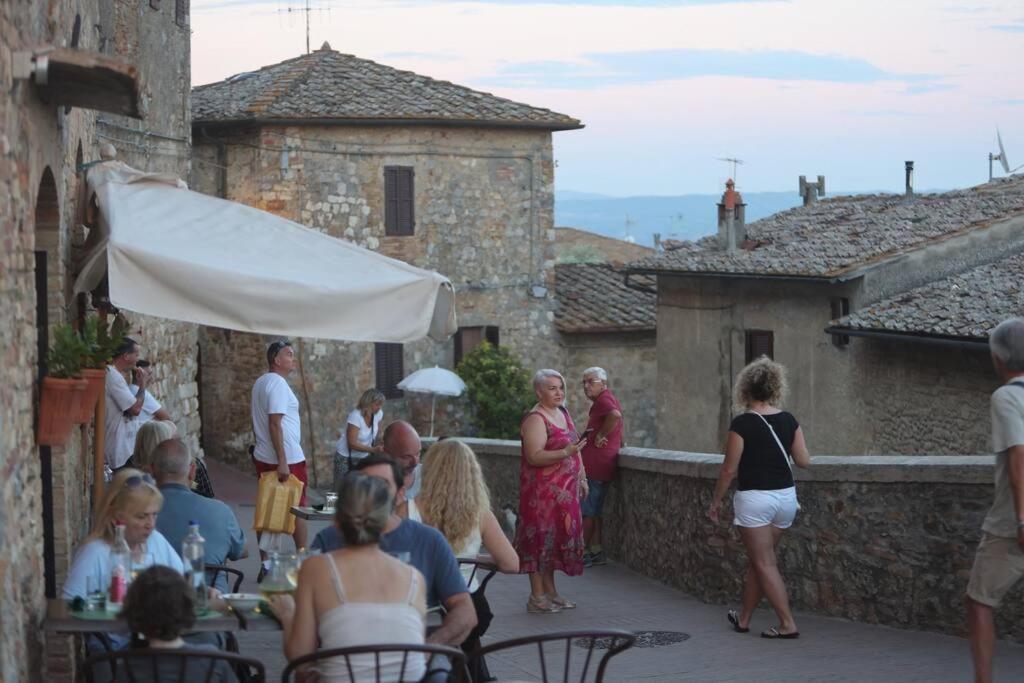 Lovely 2 Bedroom In San Gimignano Historic Center 외부 사진
