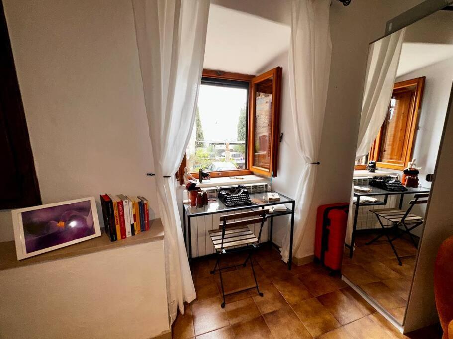 Lovely 2 Bedroom In San Gimignano Historic Center 외부 사진